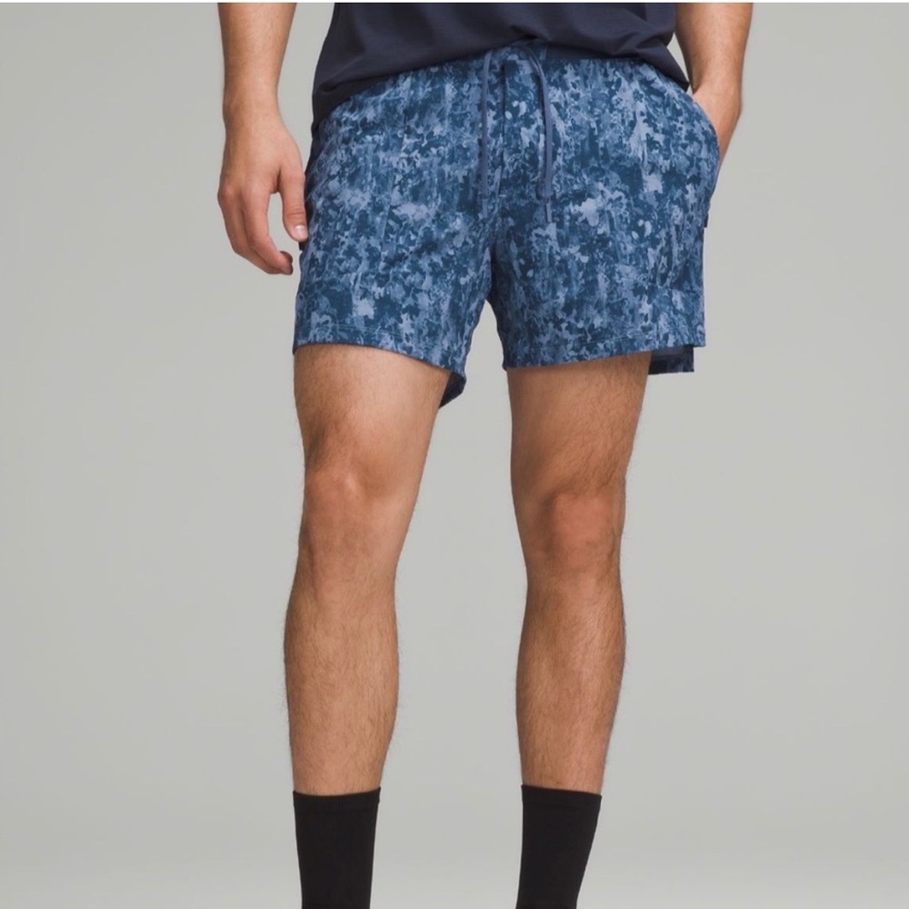 Lululemon Men’s “Strato Tech” Short Sleeve (L) *BESTSELLER*